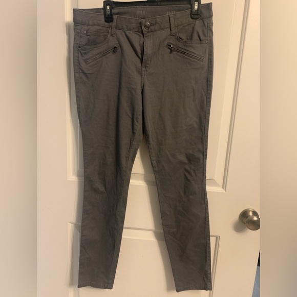 Gray A.N.A size 12 Jeggings, Preloved in good condition. - Picture 1 of 5